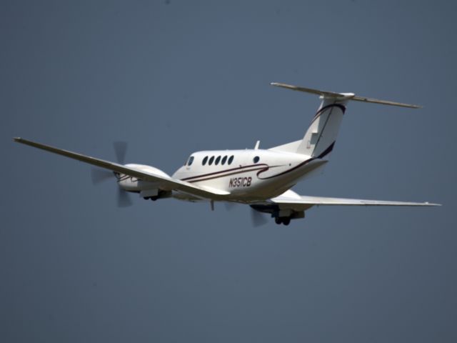 Beechcraft Premier 1 (N351CB) - Take off runway 26.