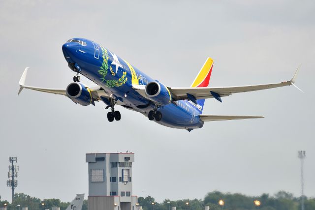 Boeing 737-800 (N8646B) - 23-R 08-11-23