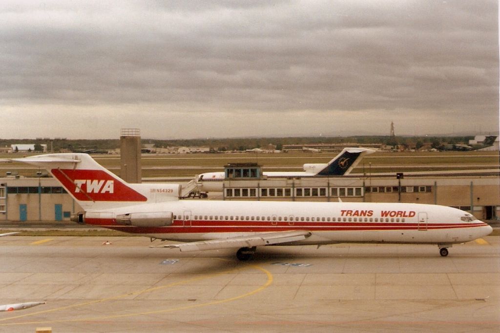 BOEING 727-200 (N54329) - Seen here in Oct-91.  With Trans World Airlines from Mar-70 to Feb-99.  Broken up at KOPF.