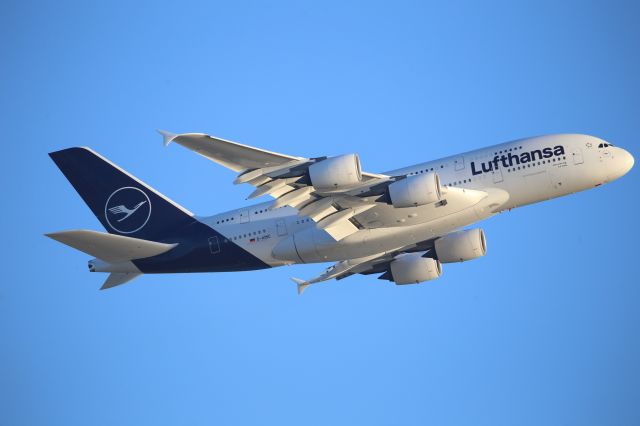 Airbus A380-800 (D-AIMC)