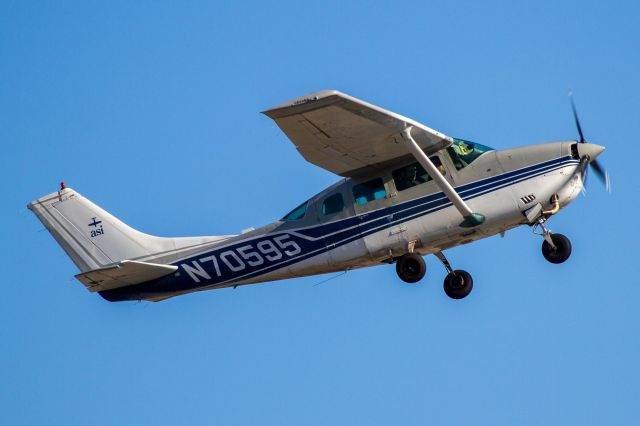 Cessna 206 Stationair (N70595)