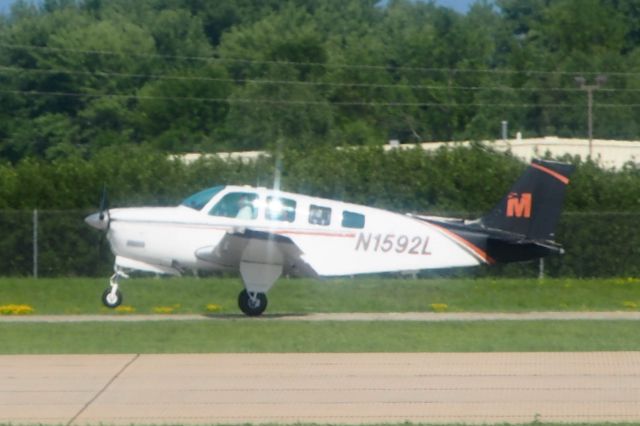 Beechcraft Bonanza (36) (N1592L)