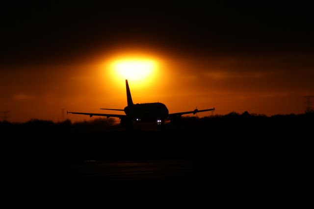 Airbus A320 (XA-INJ)