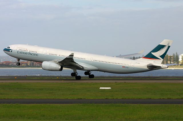 Airbus A330-300 (B-LAC)