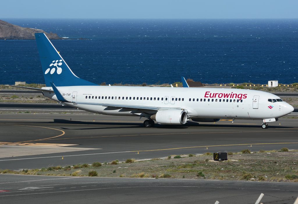 Boeing 737-800 (OK-TVF)