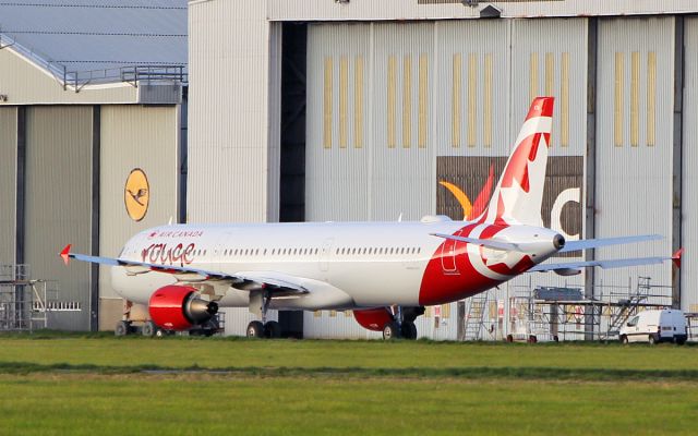 Airbus A321 (C-FYXF) - air canada rouge a321-211 c-fyxf after paint by iac in shannon 29/4/18.