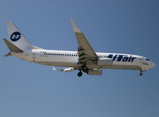 Boeing 737-800 (VQ-BQQ) - Landing on rwy 34br /30/8/2013br /UTAIR