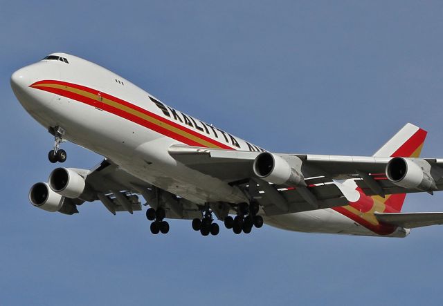 Boeing 747-200 (N748CK) - Landing at the LAX.