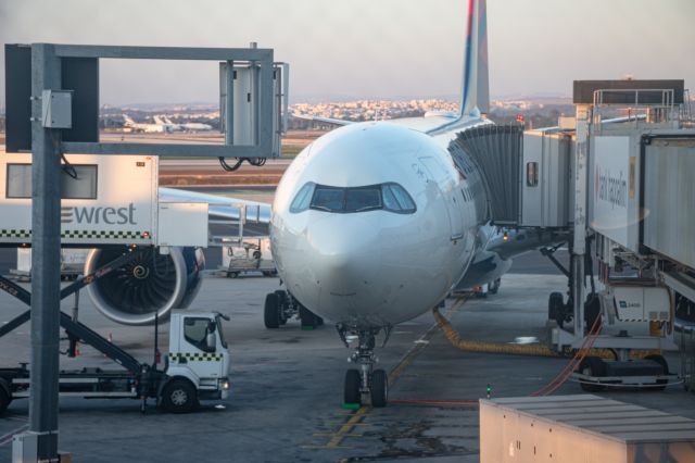 Airbus A330-900 (N417DX)