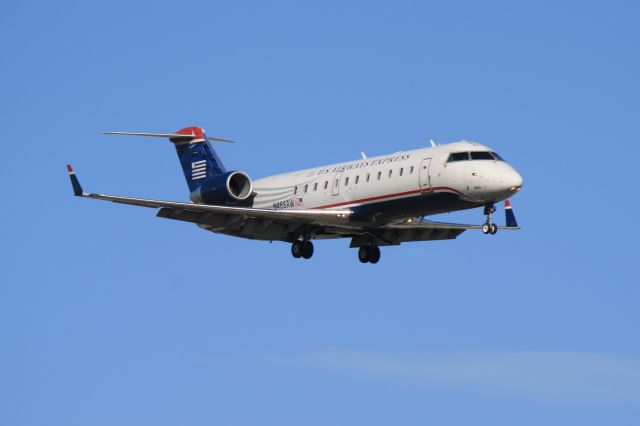 Canadair Regional Jet CRJ-200 (N466AW) - Arriving Montréal-Trudeau on runway 24R