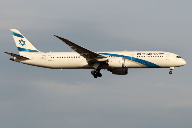 Boeing 787-8 (4X-EDA) - 'El Al 007' arriving from Tel Aviv Ben Gurion International Airport