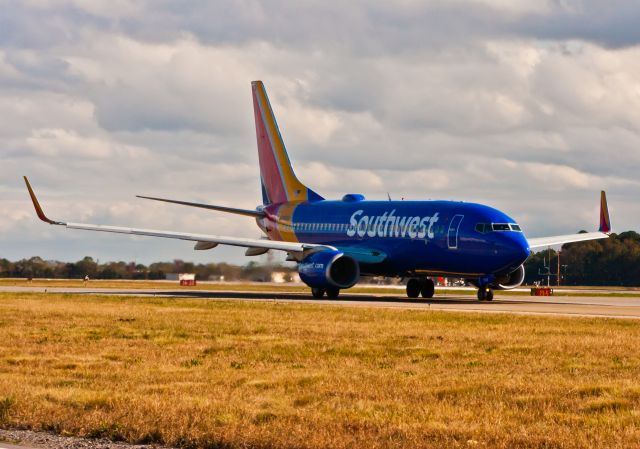 Boeing 737-700 (N7865A)