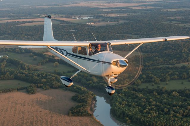 Cessna Skylane (N5057D) - Pilot Travis Lathambr /Photo by Jack Fleetwoodbr /www.jackfleetwood.com