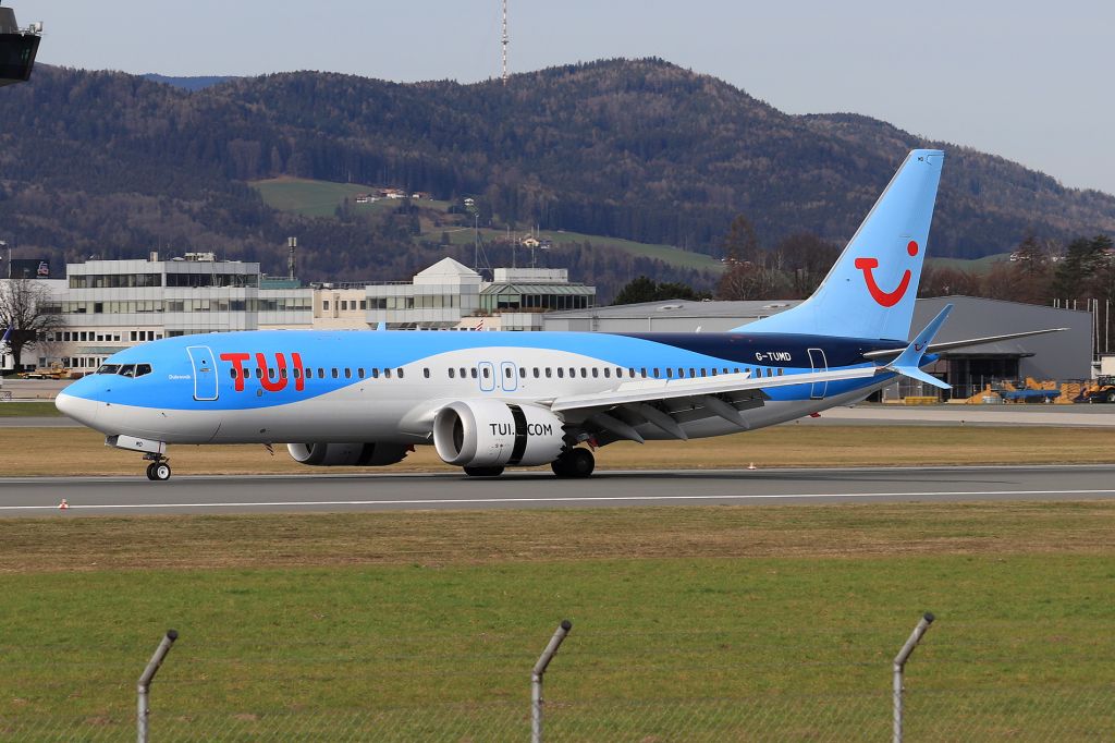 Boeing 737 MAX 8 (G-TUMD)