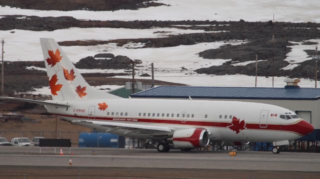 Boeing 737-500 (C-FPHS) - At the Iqaluit airport on May 28, 2016.