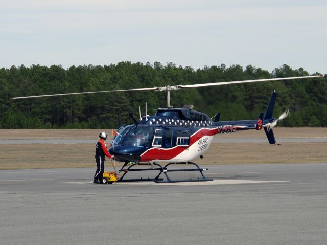 Bell JetRanger (N54AE) - Medevac operation. Always ready to depart.