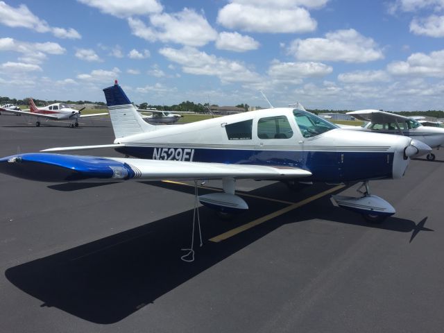 Piper Cherokee (N529FL)