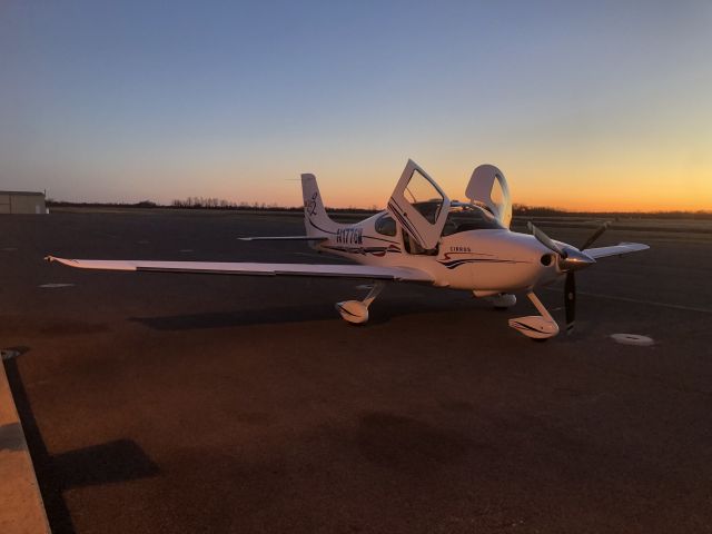 Cirrus SR-22 (N1776M) - Sunrise with the cirrus