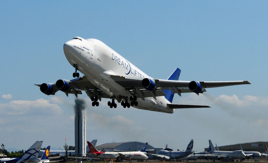 Boeing Dreamlifter (N747BC)