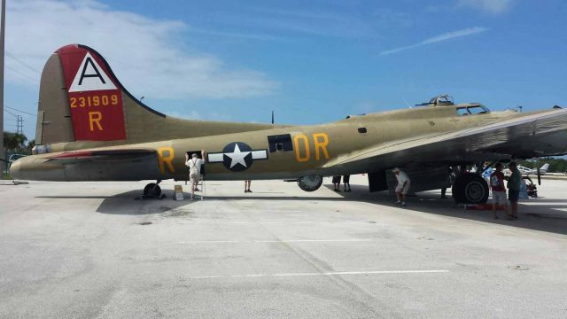 Boeing B-17 Flying Fortress —
