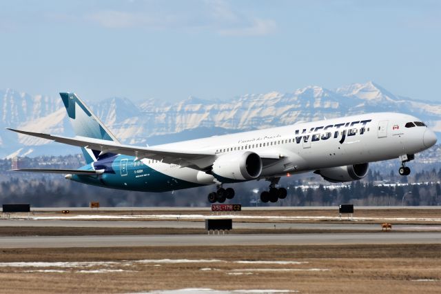 Boeing 787-9 Dreamliner (C-GUDH) - WestJet Boeing 787-9 Dreamliner departing YYC on Mar 17.