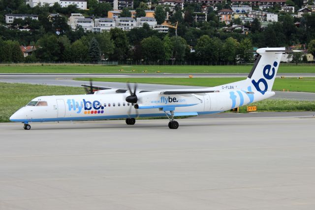 de Havilland Dash 8-400 (G-FLBA)