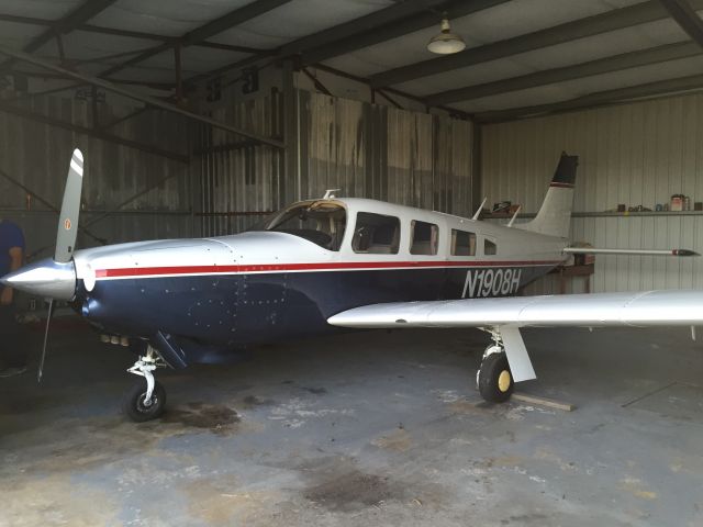 Piper Saratoga (N1908H)