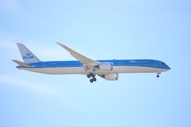 BOEING 787-10 Dreamliner (PH-BKC)