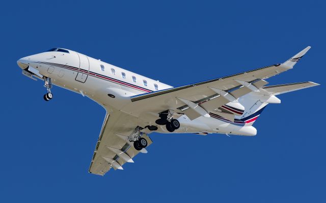 Canadair Challenger 350 (N767QS) - Pristine is an understatement. Wow!