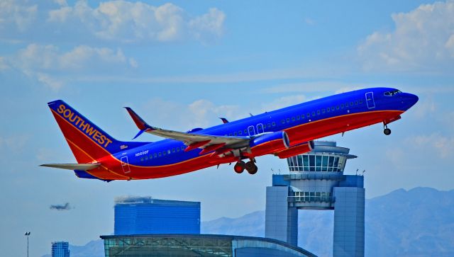 Boeing 737-800 (N8600F) - N8600F Southwest Airlines 2012 Boeing 737-8H4 (cn 39882) -  Split Scimitar Wingletsbr /br /Las Vegas - McCarran International (LAS / KLAS)br /USA - Nevada, May 28, 2014br /Photo: Tomás Del Coro