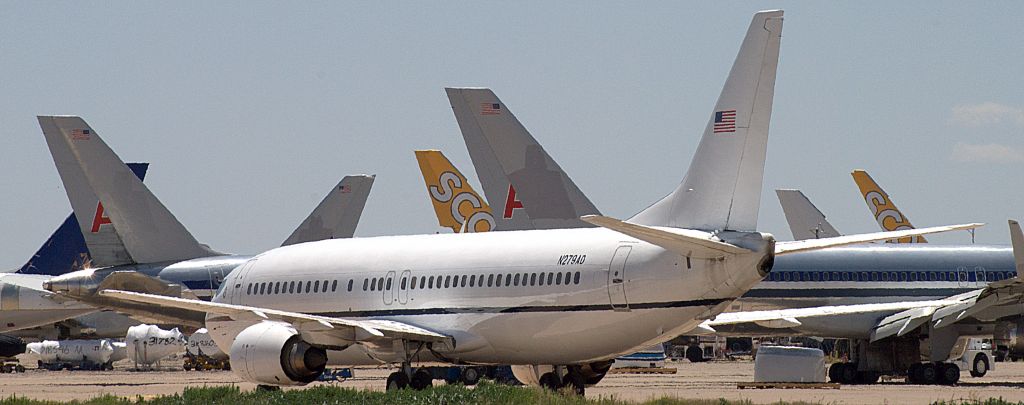 BOEING 737-400 (N279AD) - Con-Air at Roswell, fixing to head to OKC