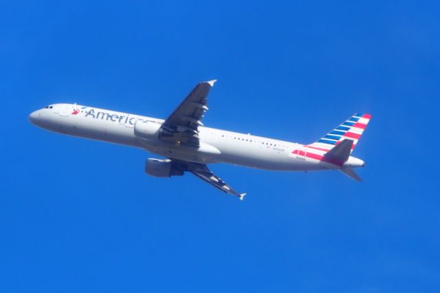 Airbus A320 (N154UW)