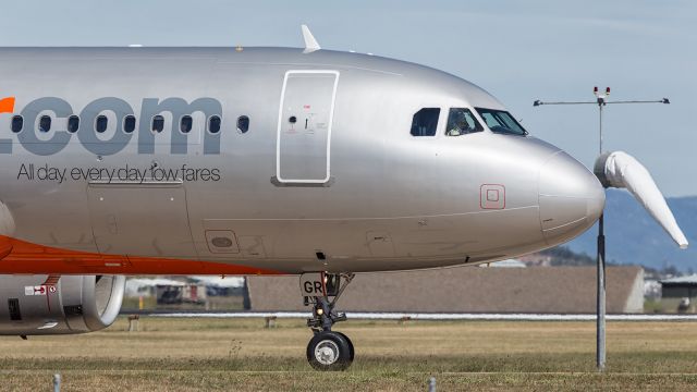 Airbus A320 (VH-VGR) - Taxiing to runway 19, at YBTL.