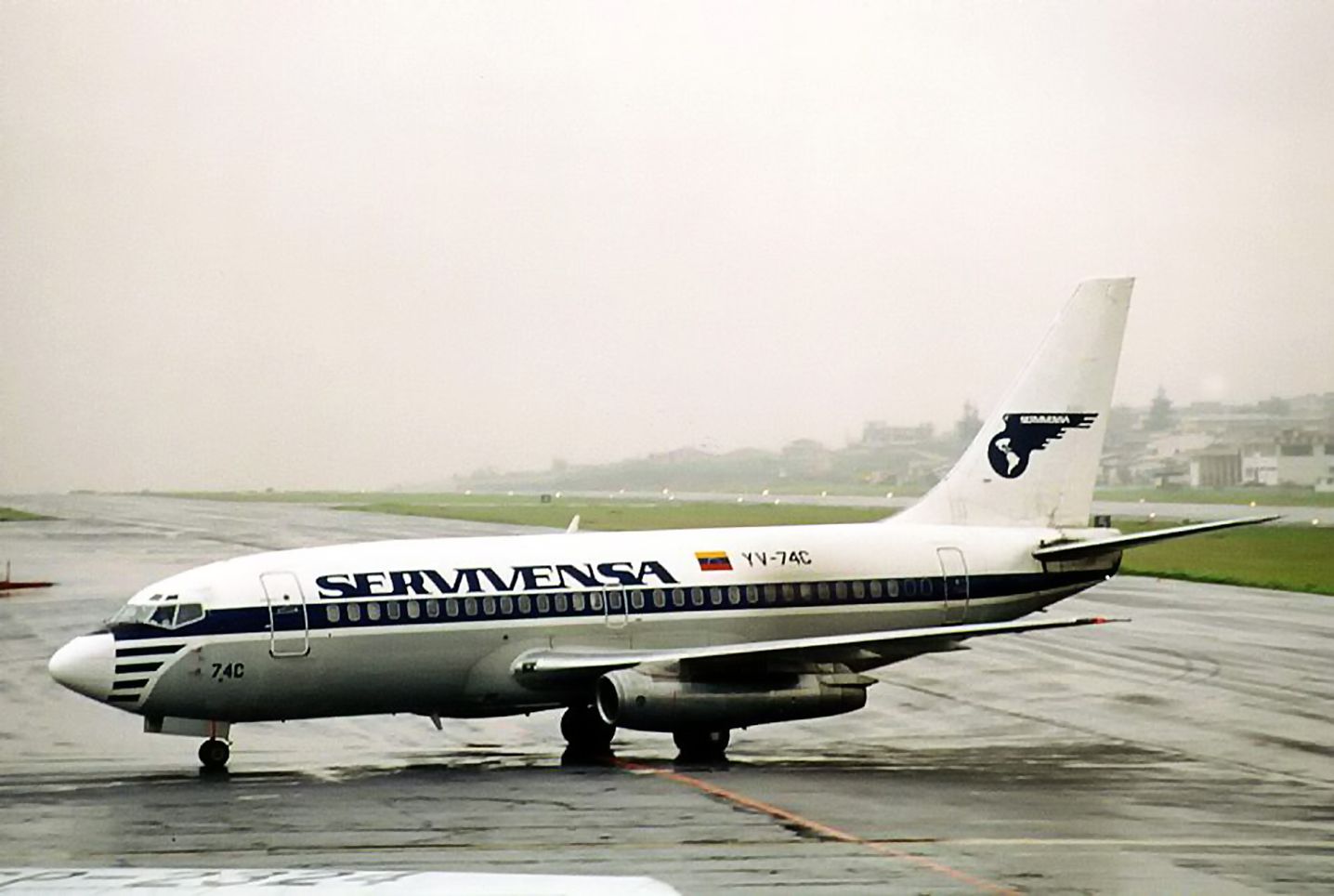 Boeing 737-700 (YV74C)