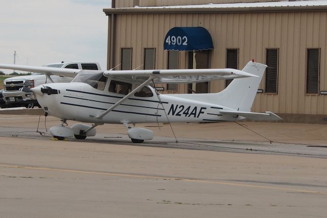 Cessna Skyhawk (N24AF)