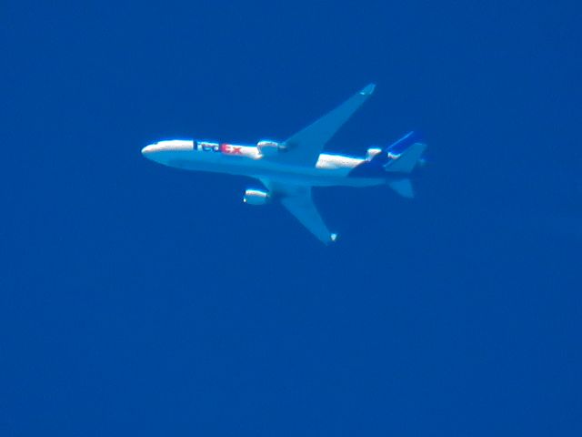 Boeing MD-11 (N597FE)