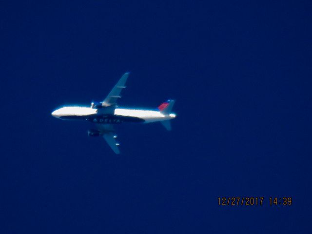 Airbus A320 (N354NW)