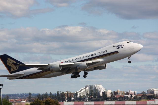 Boeing 747-400 (9V-SFQ)