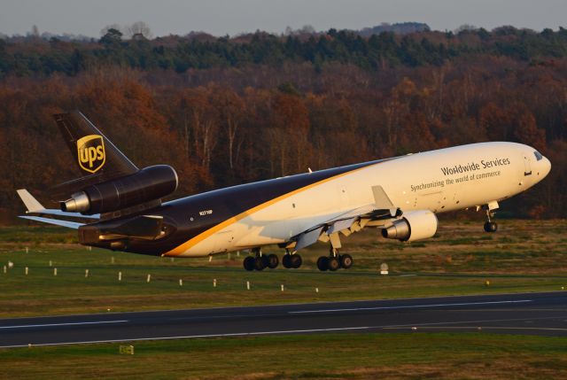 Boeing MD-11 (N271UP)