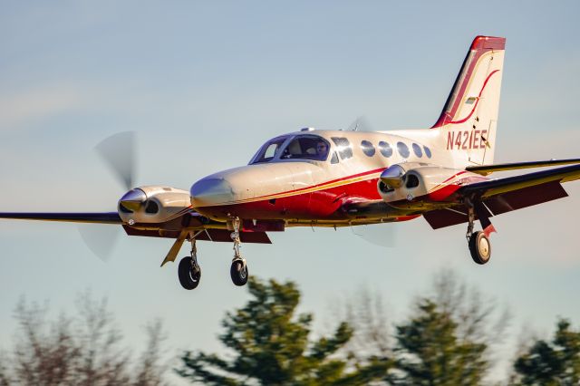 Cessna 421 (N421EE)