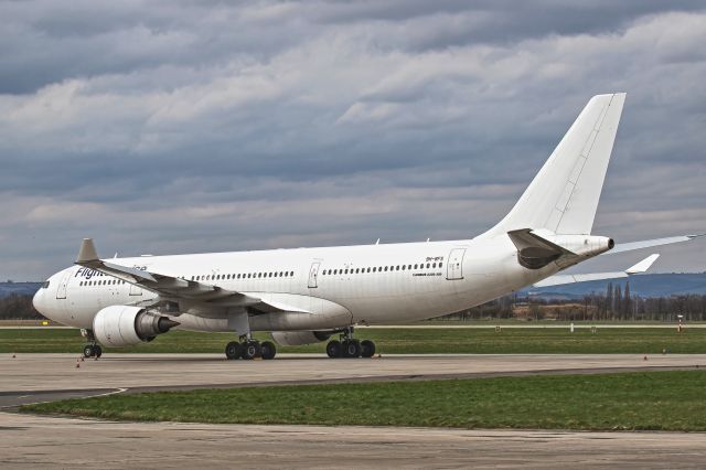 Airbus A330-200 (9H-BFS)