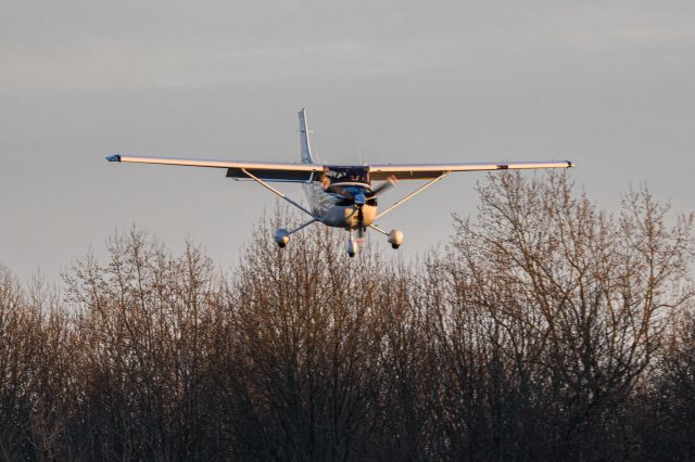 Cessna Skylane (N2270Q)