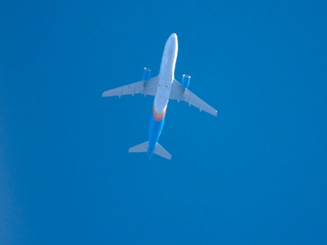 Airbus A320 (N273NW)