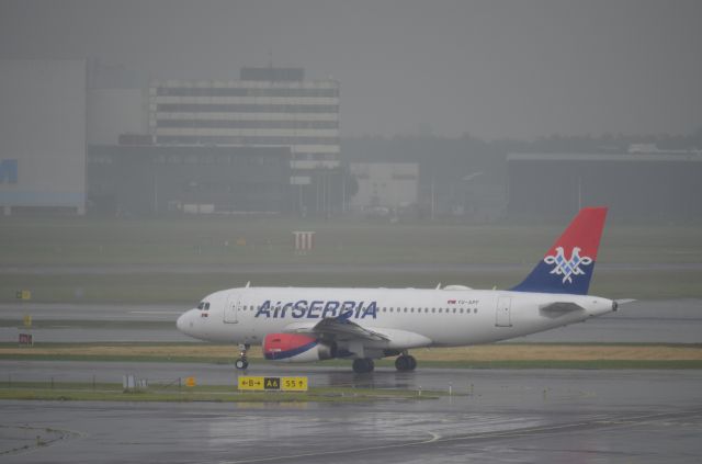 Airbus A319 (YU-APF)