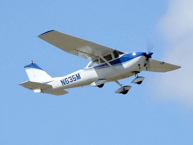 Cessna Skyhawk (N635M)