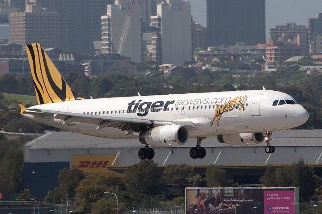 Airbus A320 (VH-VND)