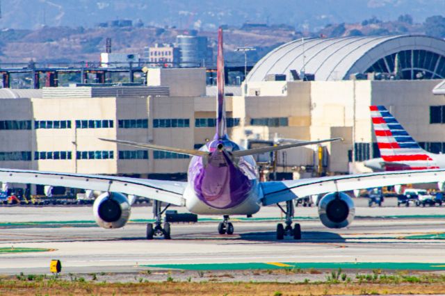 Airbus A330-200 (N374HA)