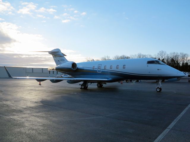 Bombardier Challenger 300 (N138CH)