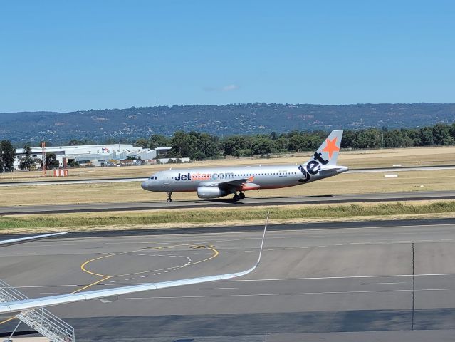 Airbus A320 (VH-VGZ)