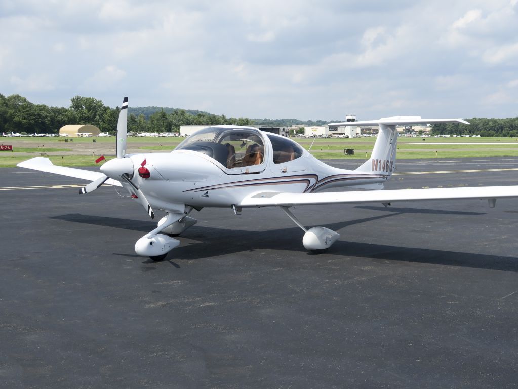 Diamond Star (N146TS)
